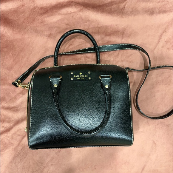 Kate Spade Purse - Picture 1 of 4